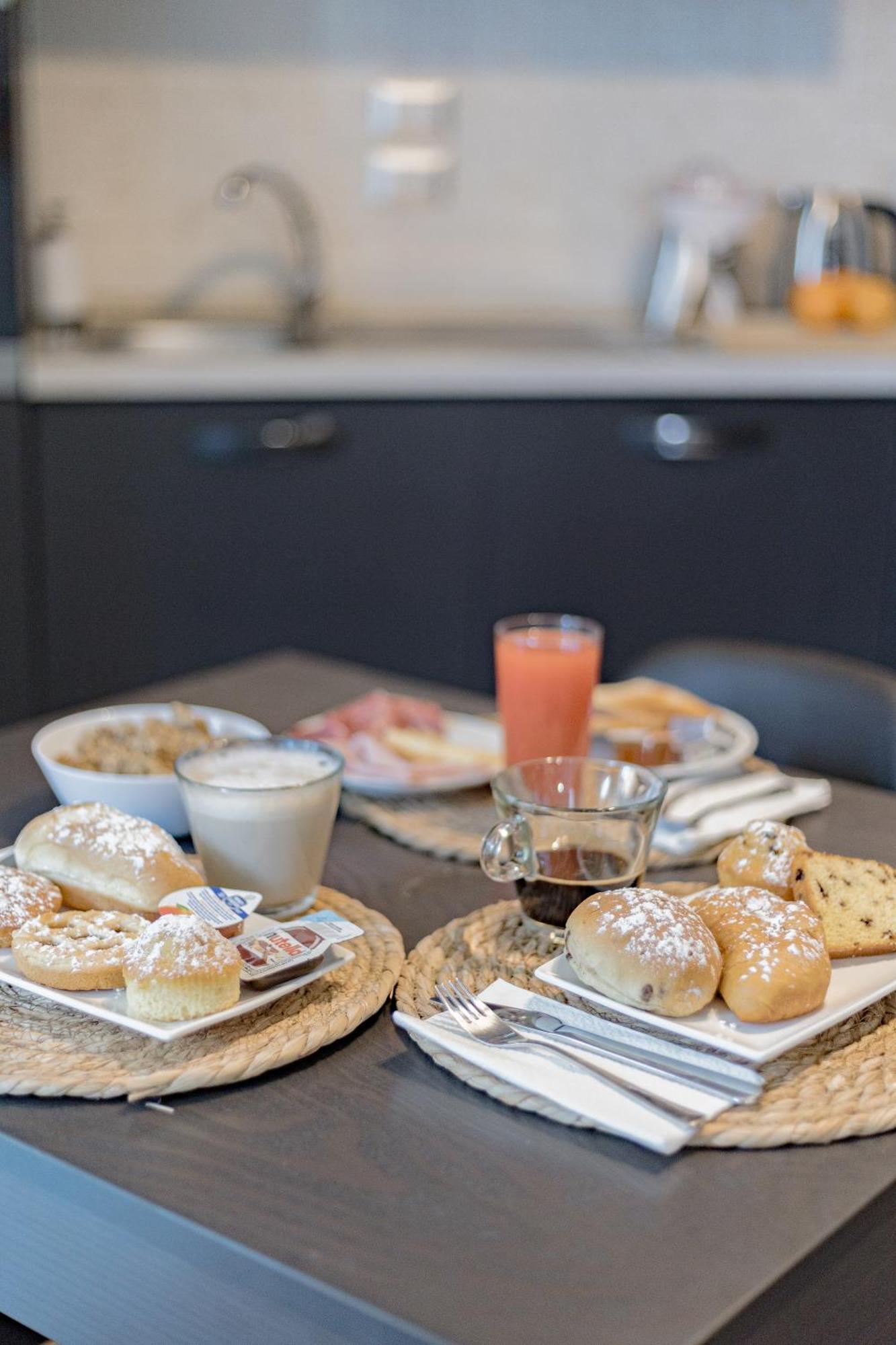 B&B Villa Milano By Rhospitality It Корнаредо Екстер'єр фото